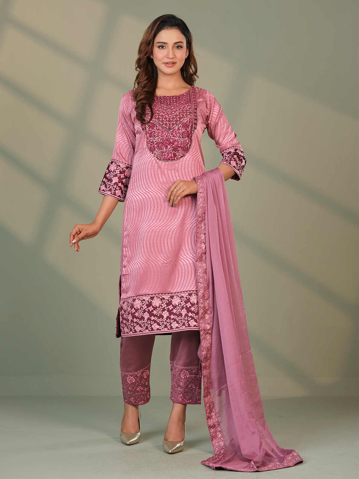Premium Embroidered Ladies Three Piece Set – Light Onion Pink Ethnic Suit